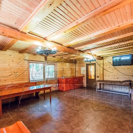 під магурою 酒店 3*